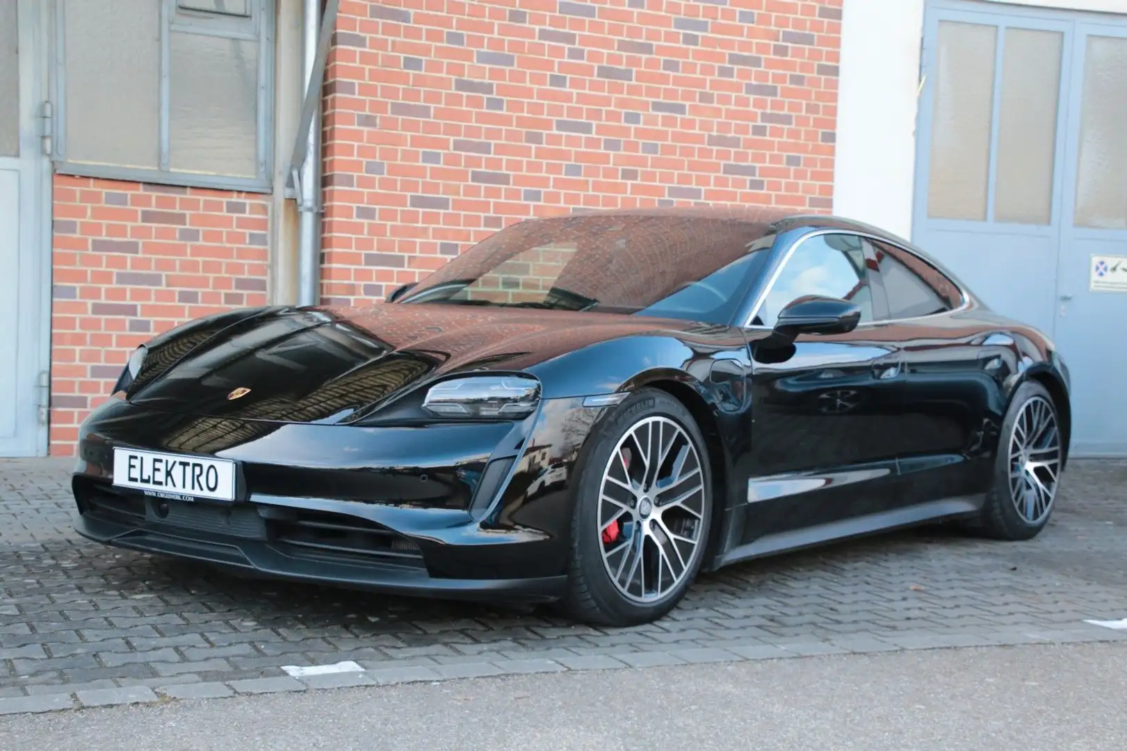 Porsche Taycan 4 S - mit AVILOO-Premium-Batterie-Zertifikat!! Fekete - 2