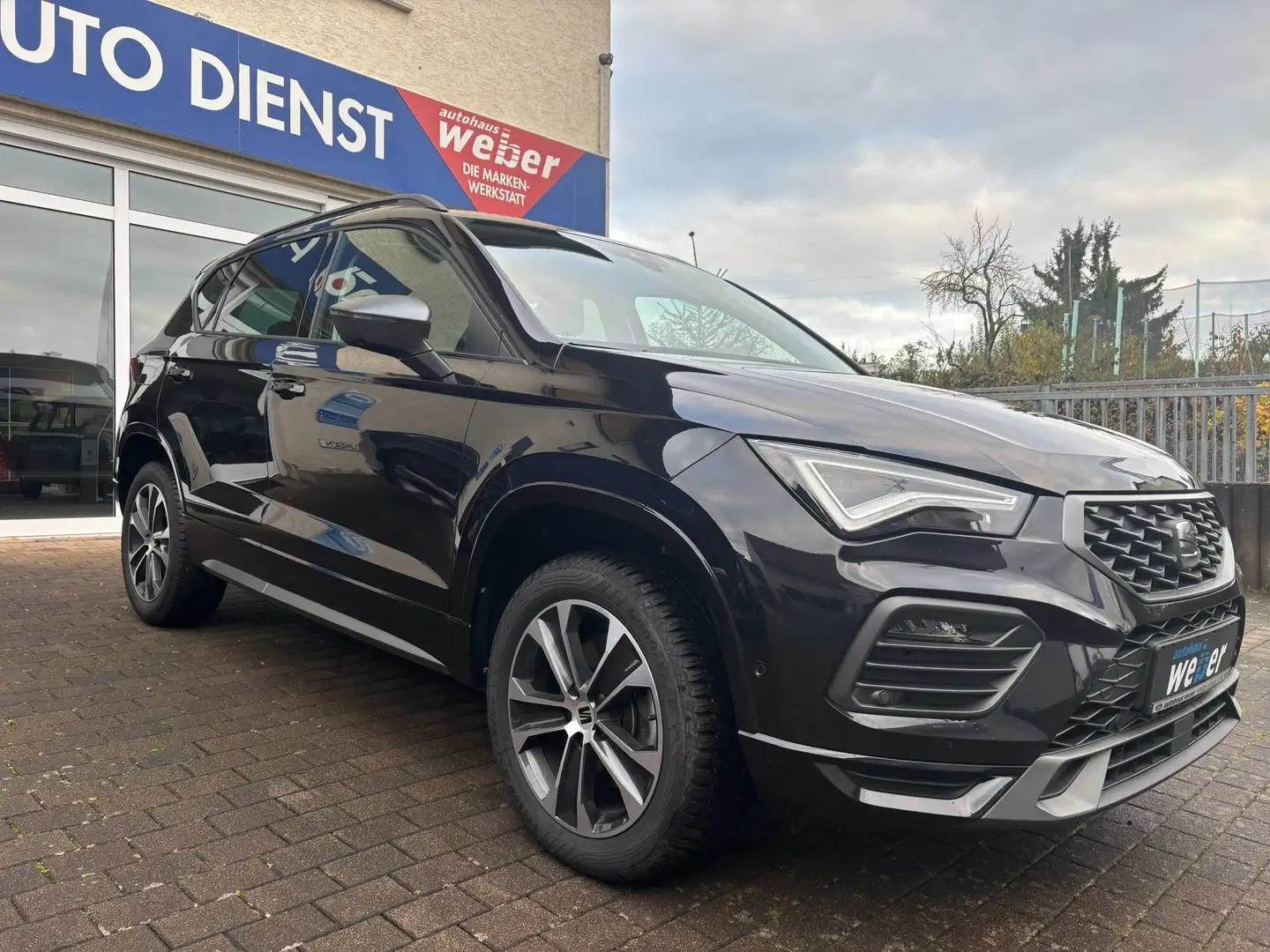 SEAT Ateca FR*DSG*KAMERA*El.-Heckkl.*NAV*CARPLAY*LED*Wint.-Pk Schwarz - 2