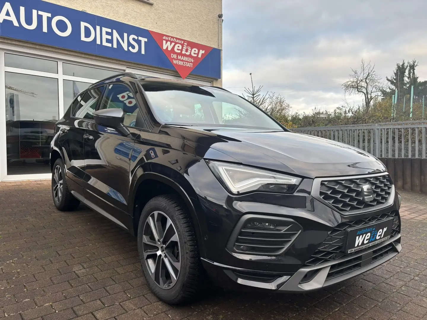 SEAT Ateca FR*DSG*KAMERA*El.-Heckkl.*NAV*CARPLAY*LED*Wint.-Pk Schwarz - 1