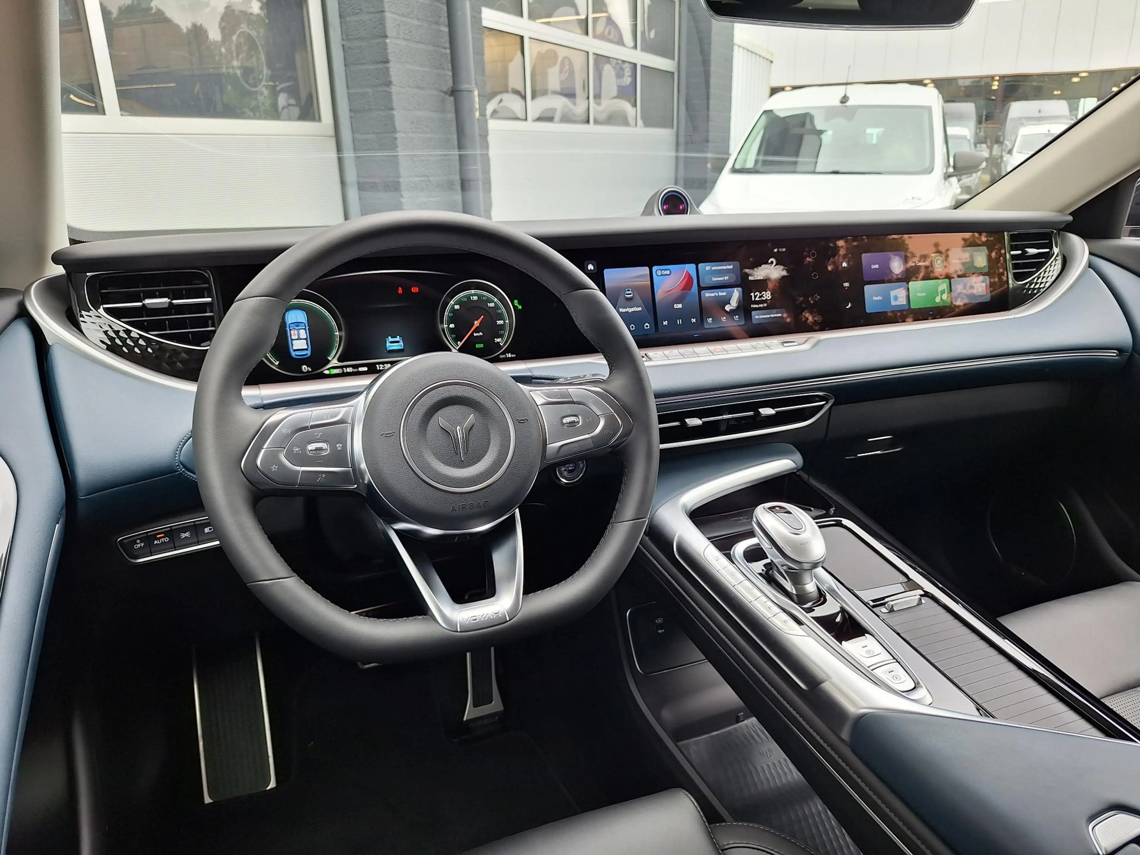 Voyah Free Business Edition 4WD 106 kWh | Schuifdak | Luchtve — photo 7