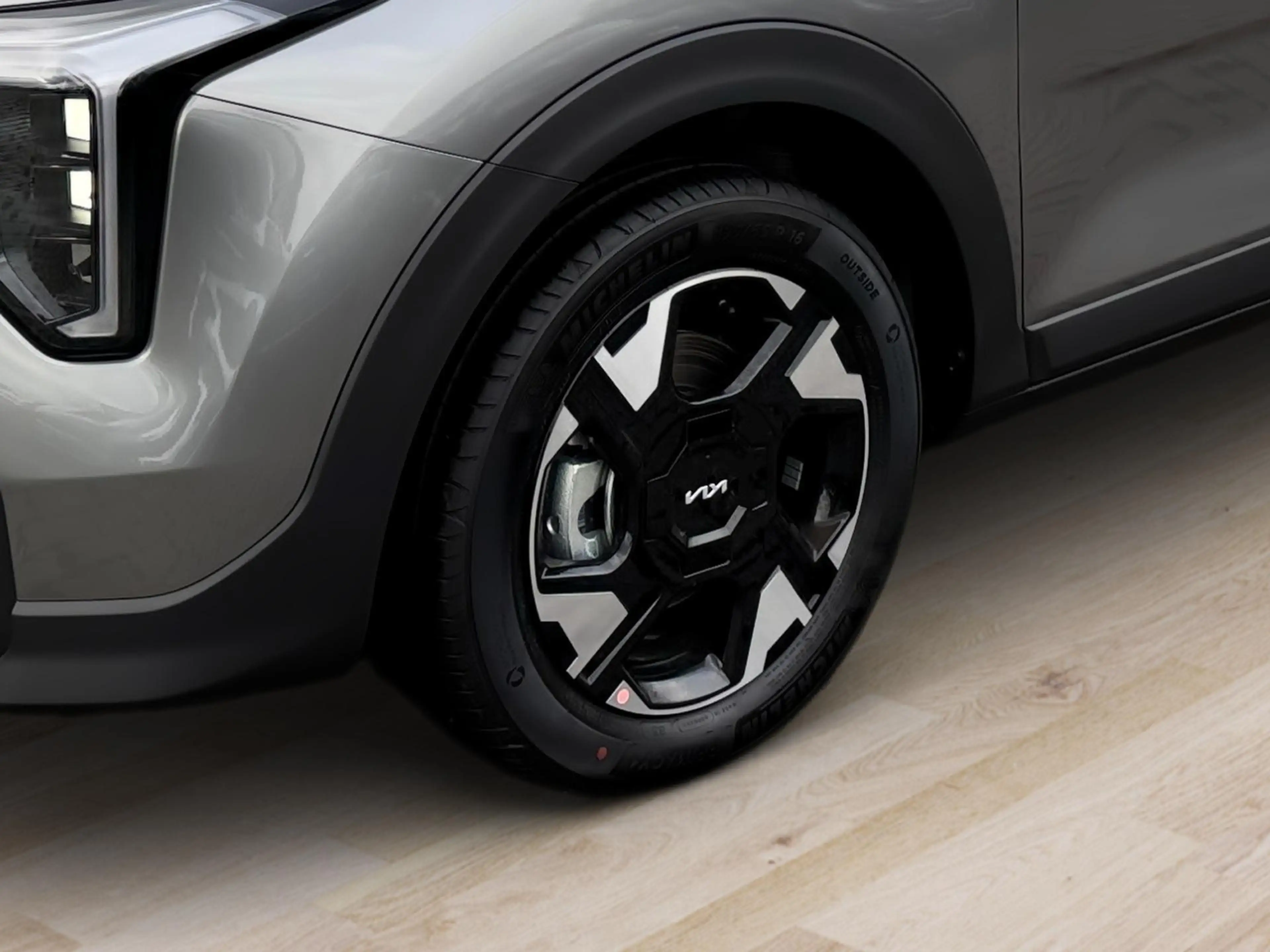 Kia Stonic 1.0 T-GDI DCT Silver — photo 4