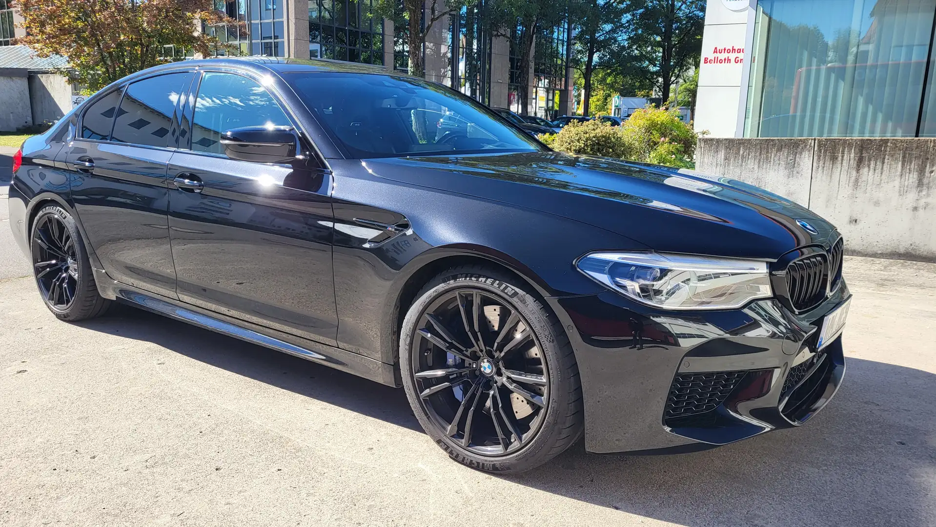 BMW M5 5er Competition Schwarz - 2