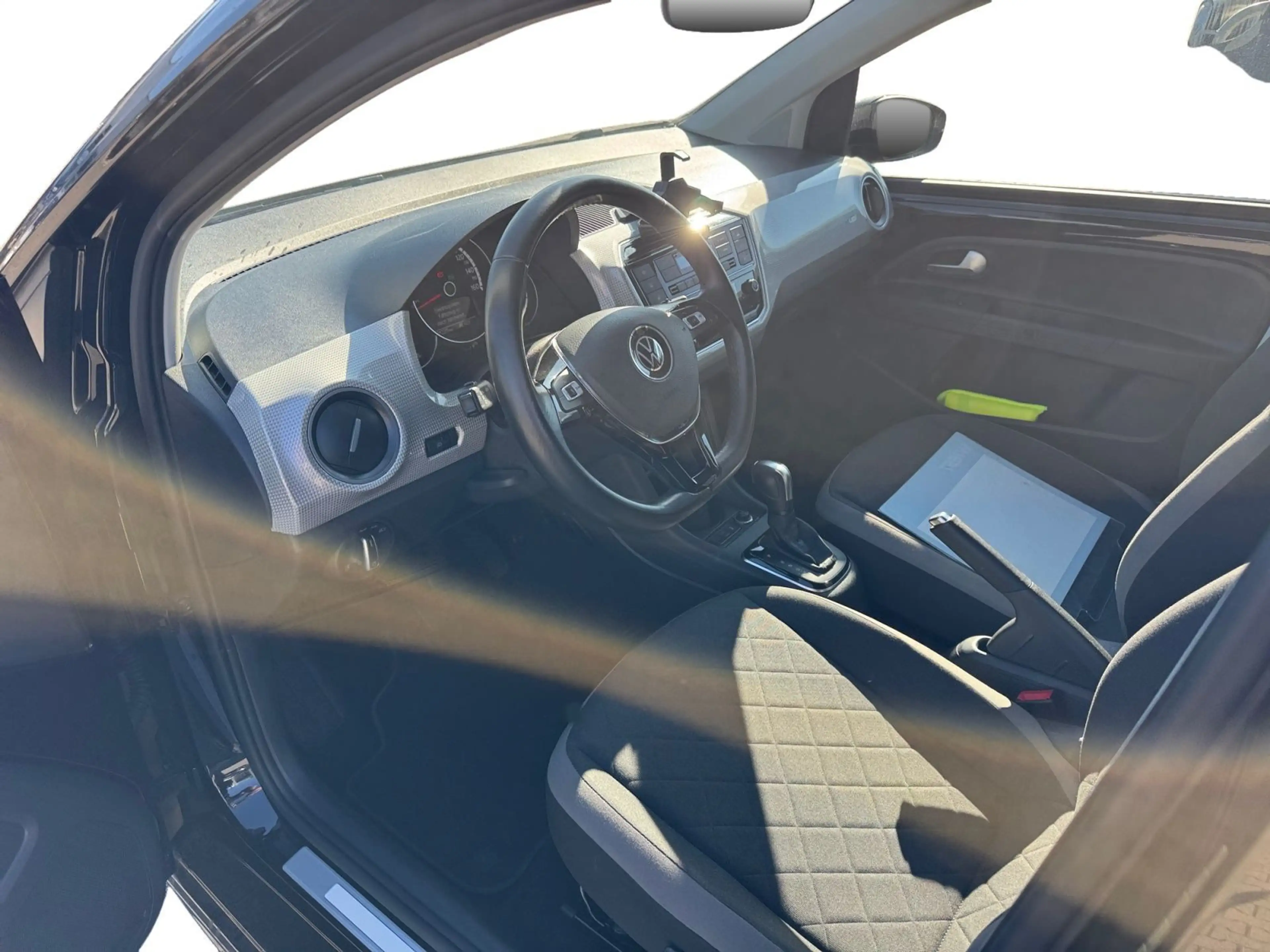 Volkswagen e-up! Edition, KAM/16"/GRA/SHZ/KLIMA uvm. — photo 4