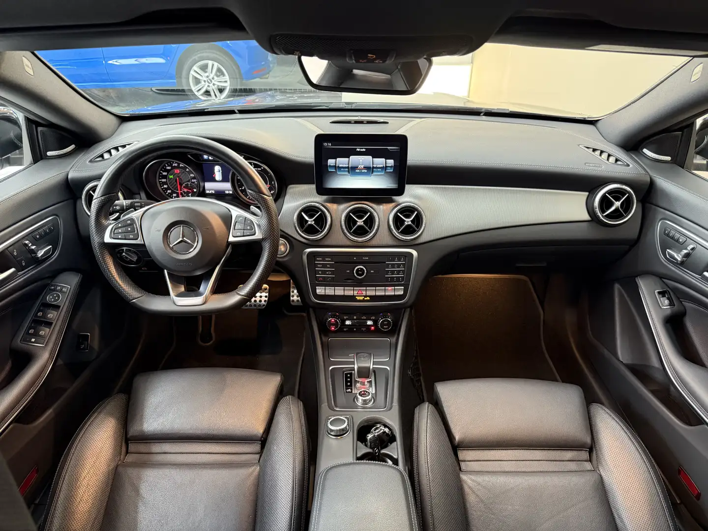 Mercedes-Benz CLA 45 AMG Shooting Brake 4MATIC, 380Pk, 2016, Dealer onderho Gris - 2