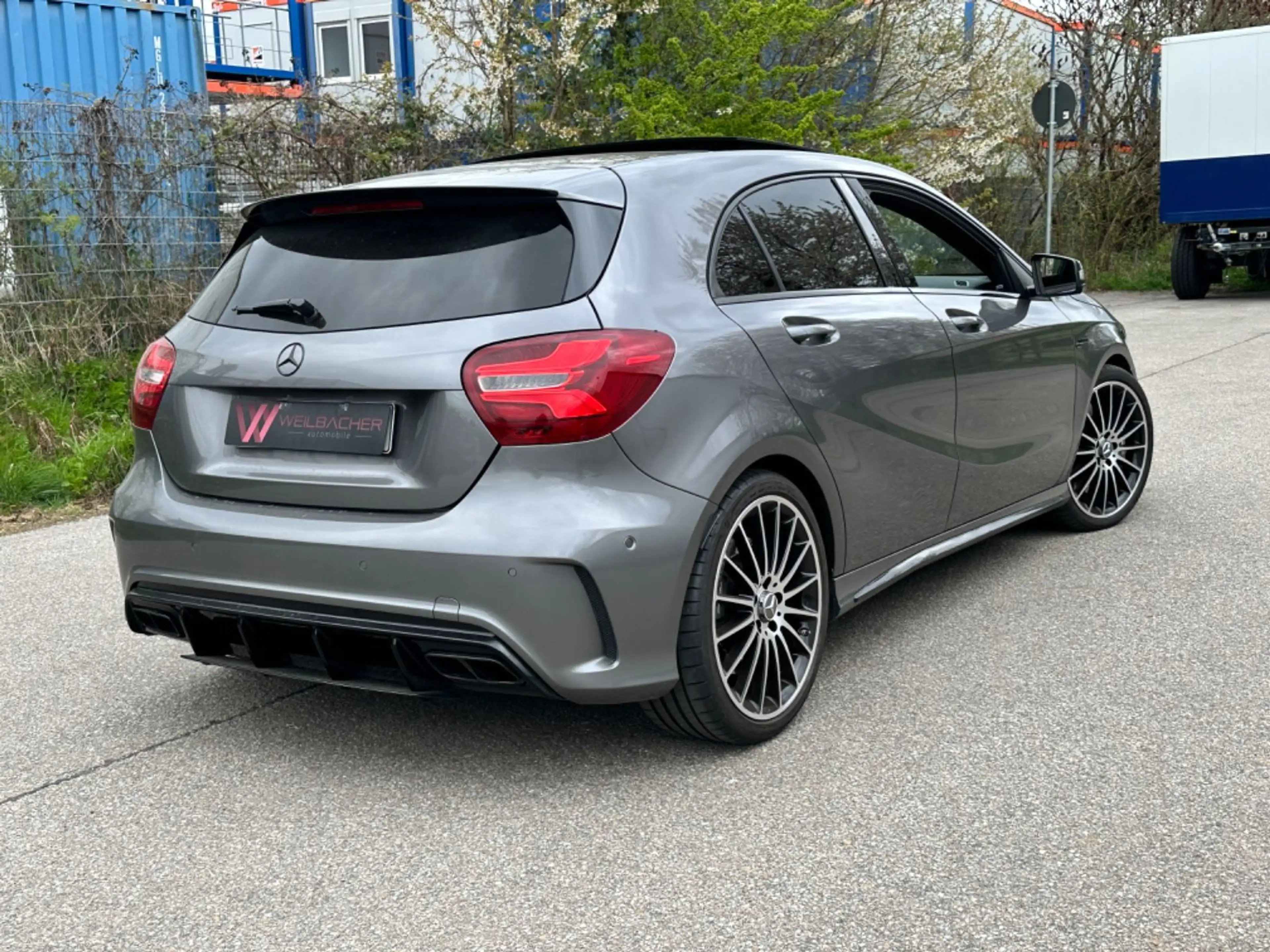 Mercedes-Benz A 45 AMG 4Matic * SportAbgas * Panorama * H&K * — photo 12