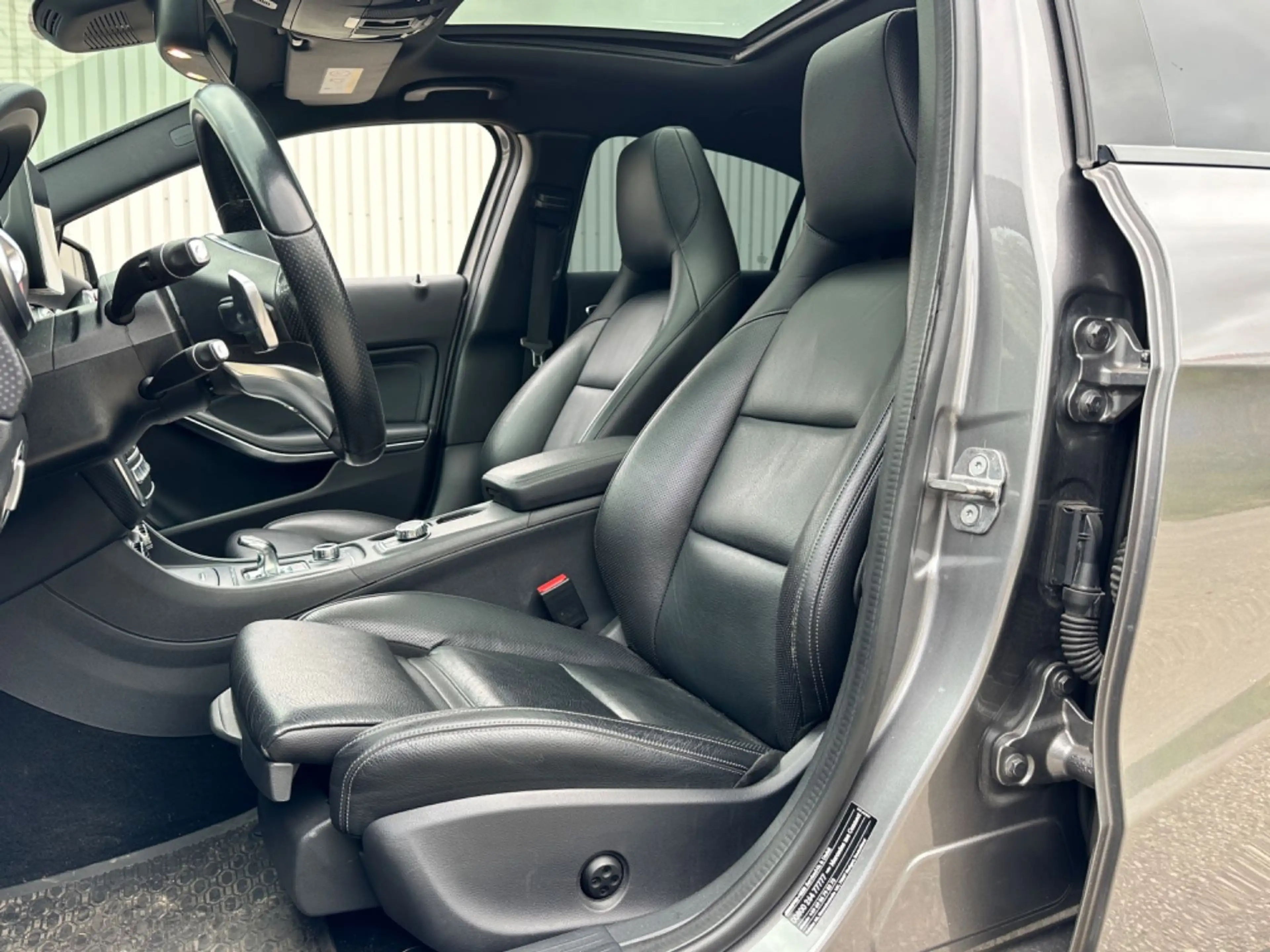 Mercedes-Benz A 45 AMG 4Matic * SportAbgas * Panorama * H&K * — photo 8
