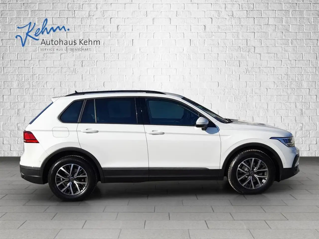 Volkswagen Tiguan Life 2,0 TDI AHK|NAVI|ACC|SHZ|CAM|LED 7