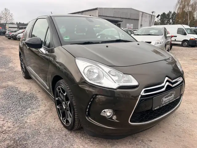Citroen DS3 view 3
