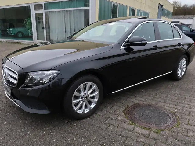 Mercedes-Benz E 200 4Matic 9G-TRONIC Avantgarde