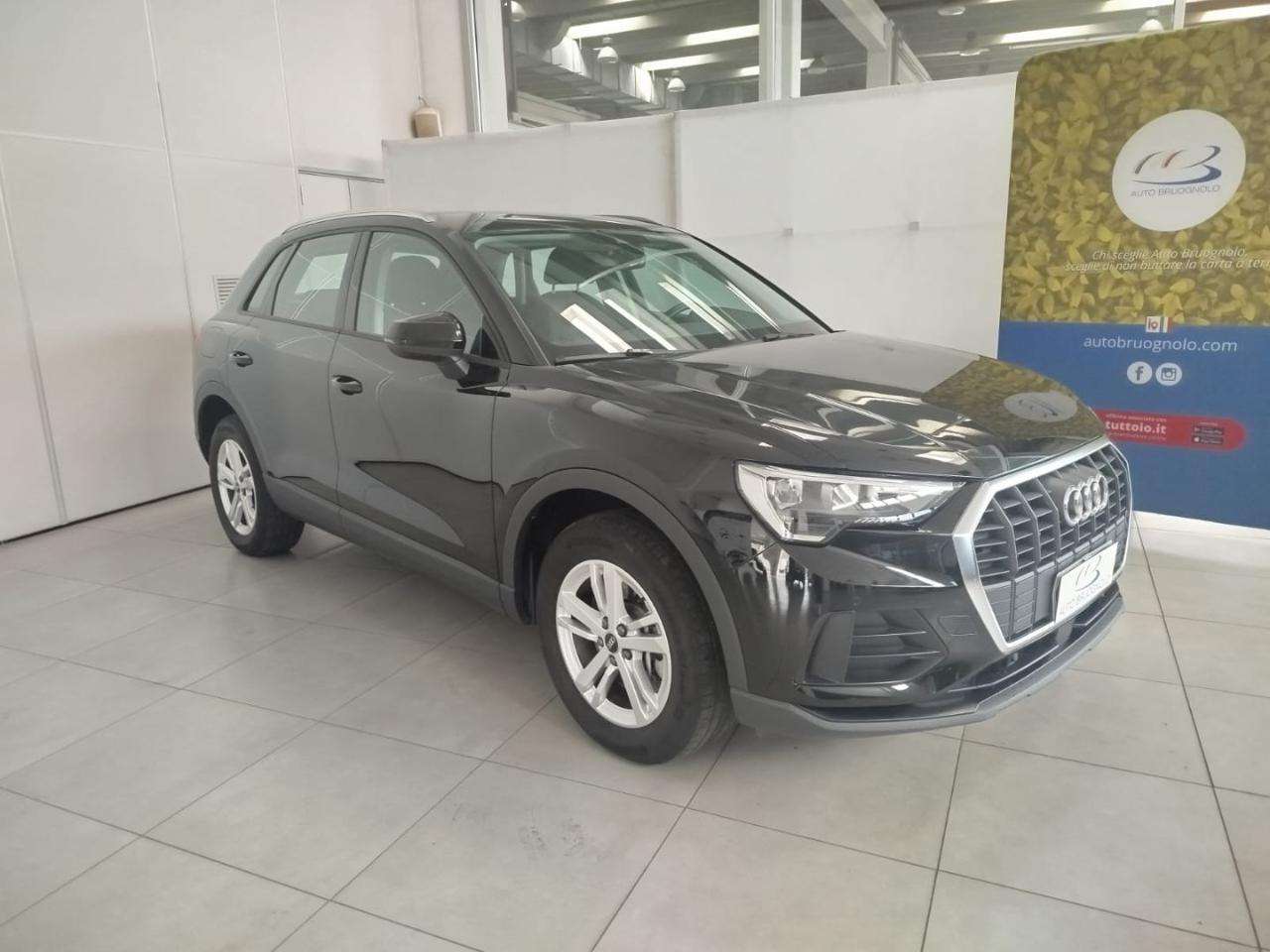 Audi Q3 45 TFSI e S tronic Business