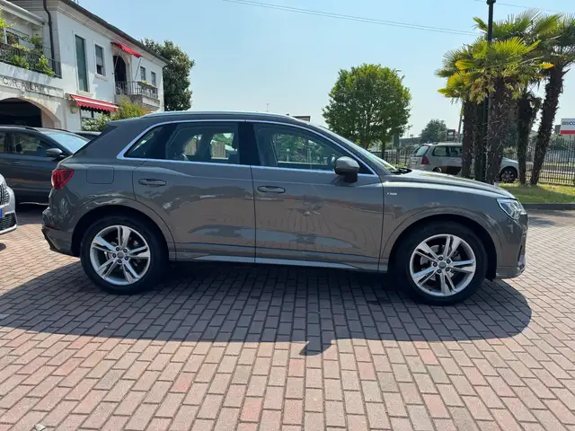 Audi Q3 Q3 35 TDI S tronic S line edition