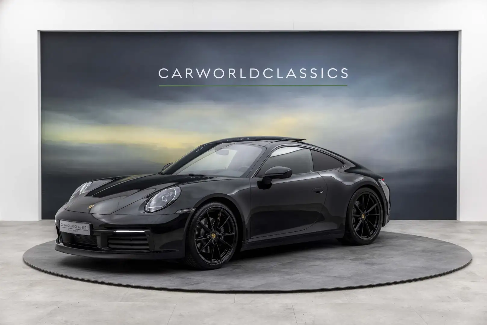 Porsche 992 992 - 3.0 CARRERA 4S COUPE | 25.000km Zwart - 2