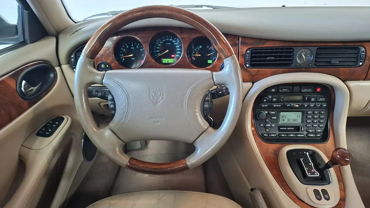 Jaguar XJ 3.2 V8 Executive NL-AUTO/NAP/WASSENAAR GELEVERD/RECENTE LPG-G3 ✔️, foto 10
