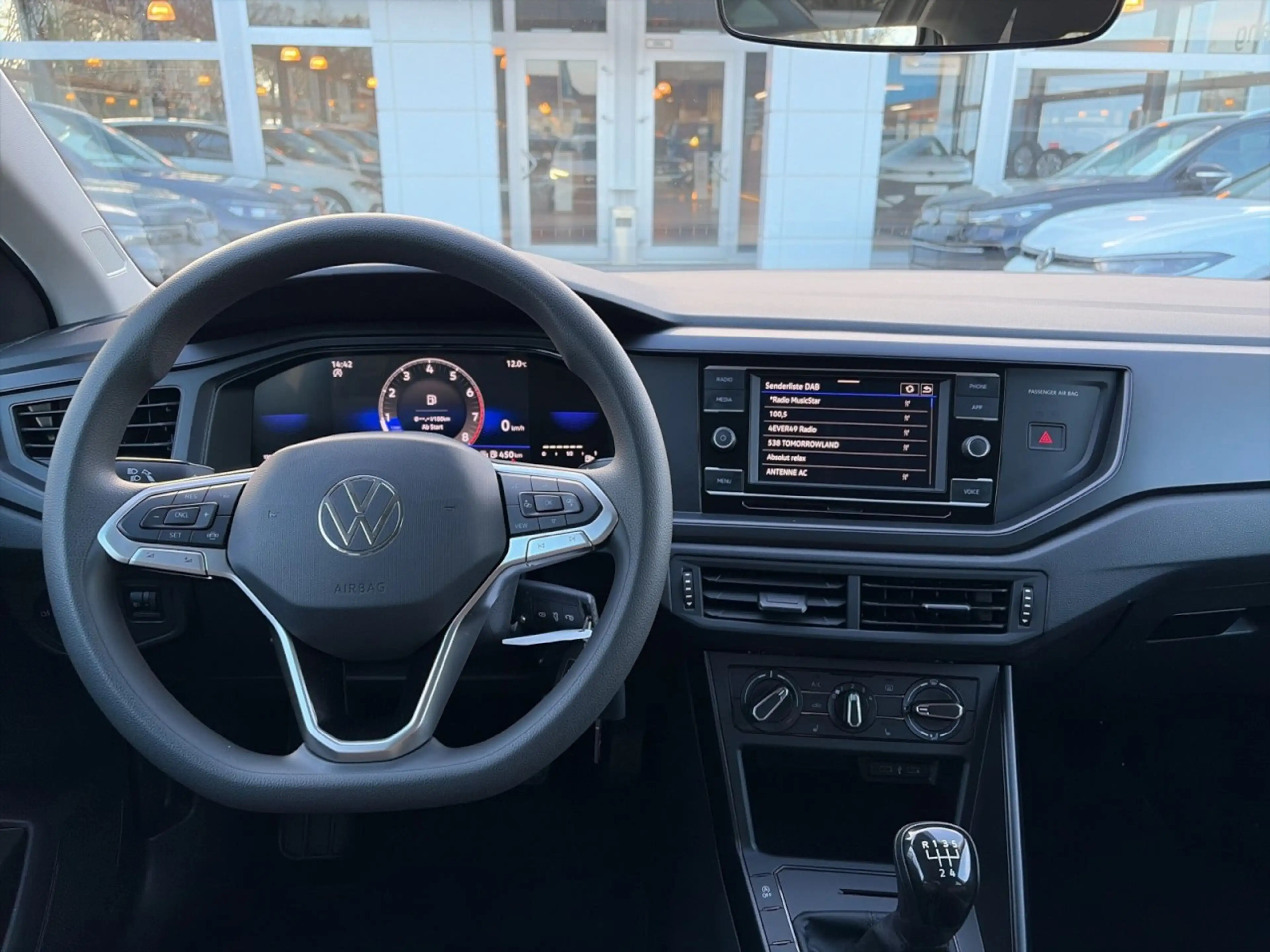 Volkswagen Taigo 1.0 TSI LED+Ganzjahresreifen Klima Einparkhilfe — photo 9