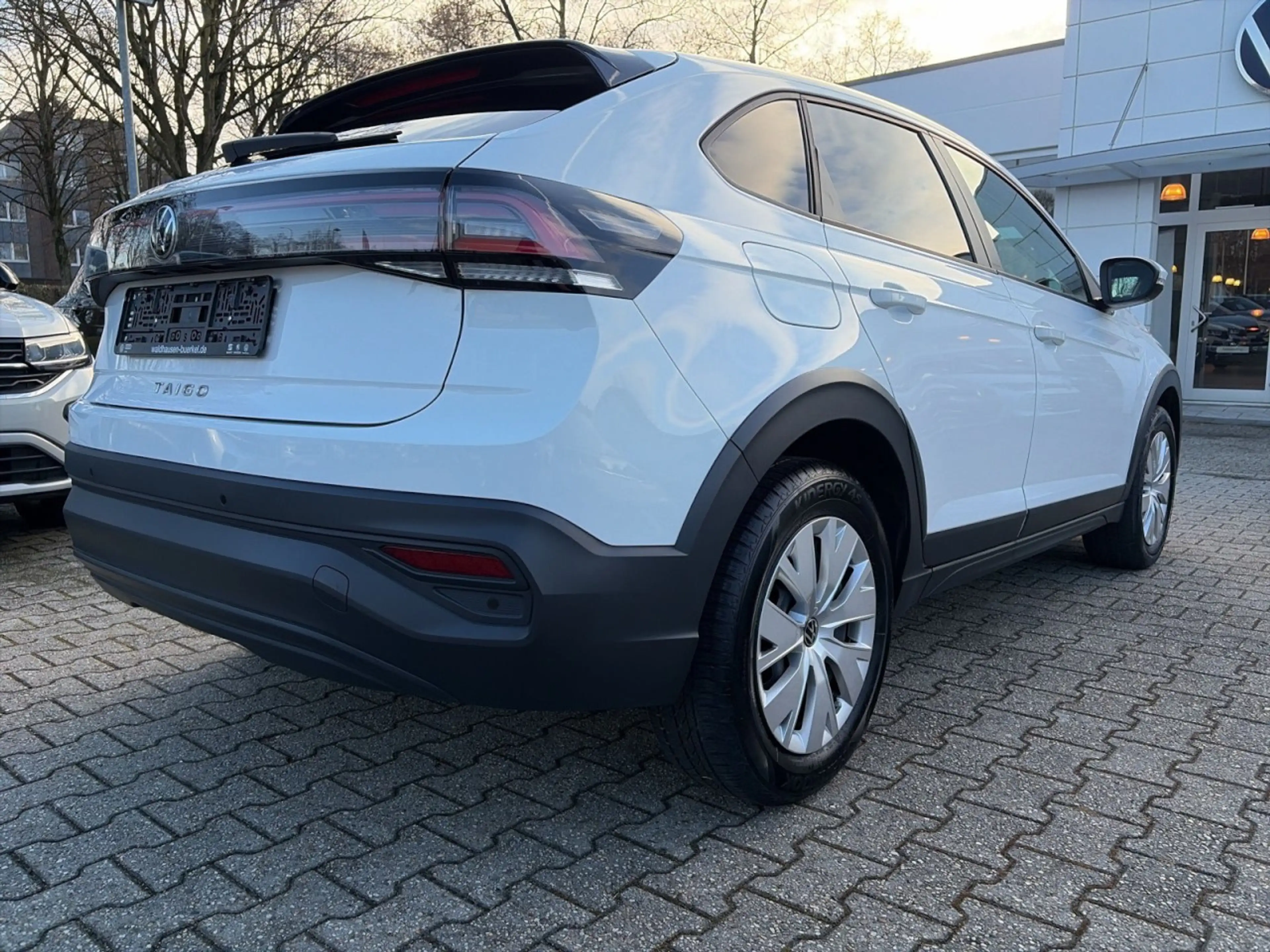 Volkswagen Taigo 1.0 TSI LED+Ganzjahresreifen Klima Einparkhilfe — photo 3