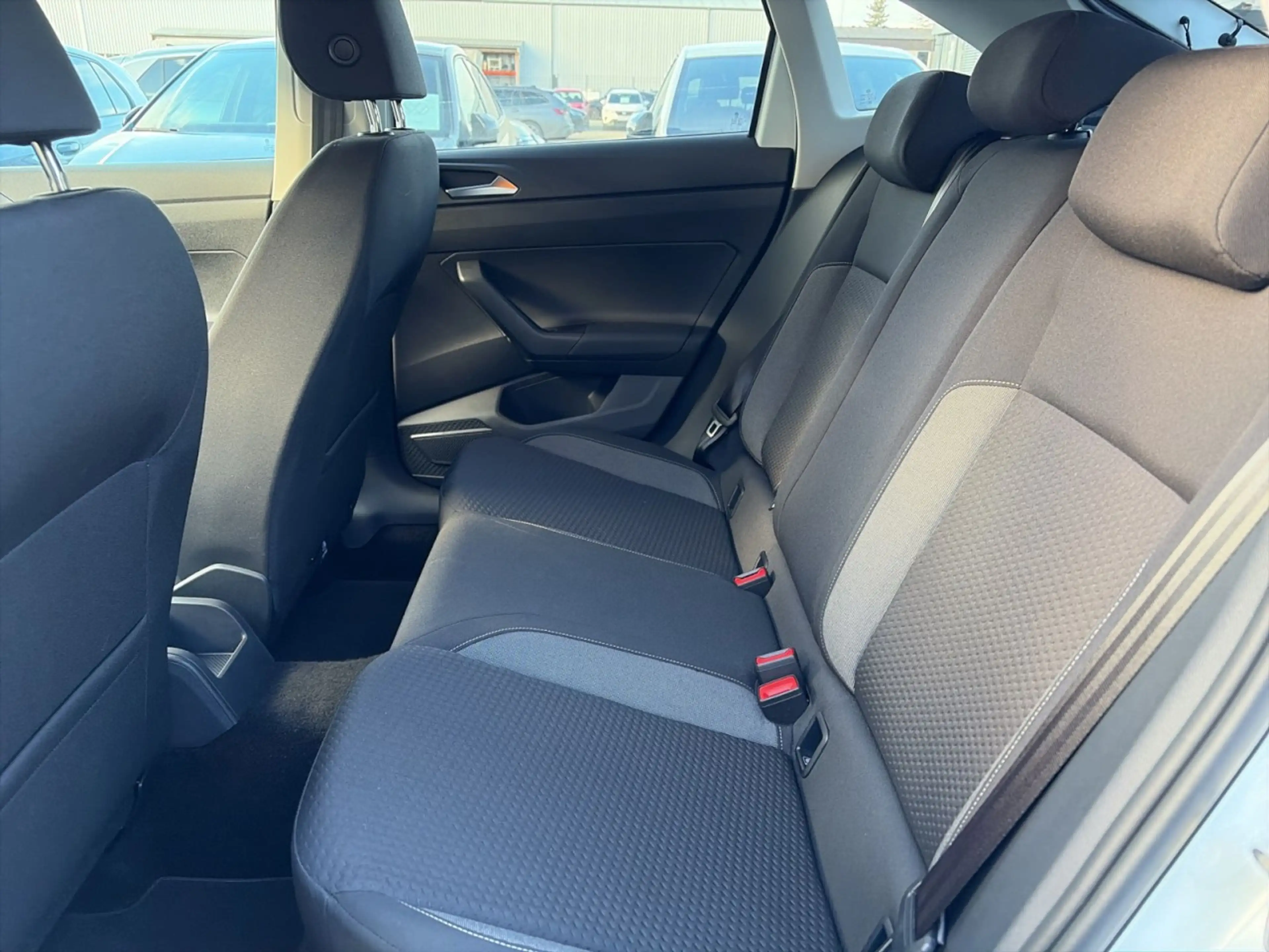 Volkswagen Taigo 1.0 TSI LED+Ganzjahresreifen Klima Einparkhilfe — photo 8