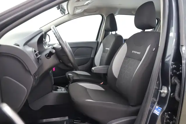 Dacia Sandero view 9