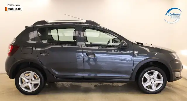 Dacia Sandero view 5