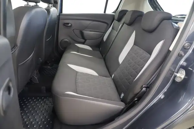 Dacia Sandero view 11