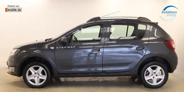 Dacia Sandero view 4