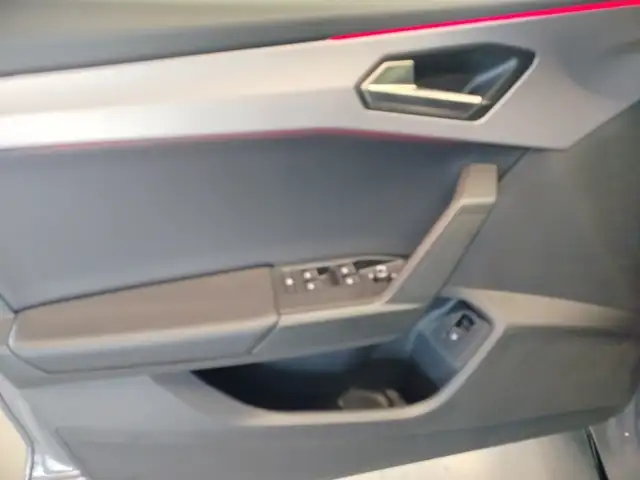 Seat Leon view 9