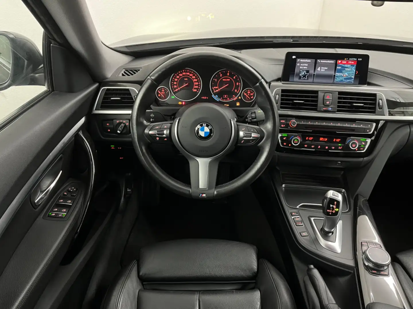 BMW 320 d Gran Turismo Aut. ***NaviPRO | LED | Leder*** Schwarz - 2