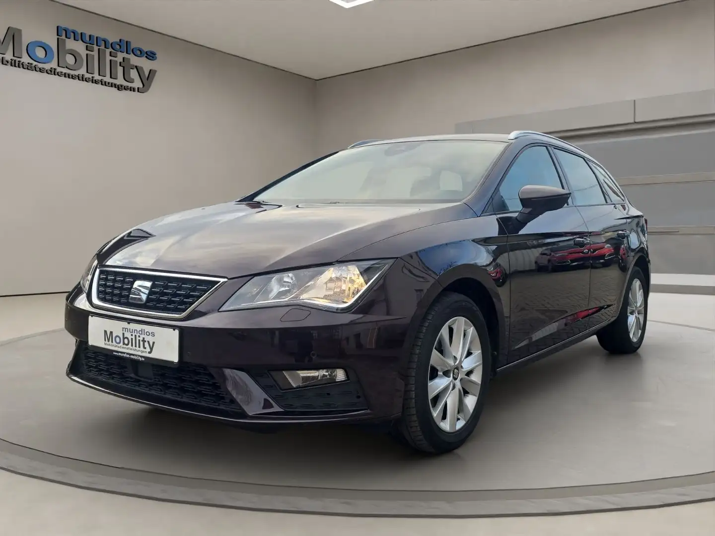 SEAT Leon ST Style 1.6 TDI DSG Cam ACC Lane GJR Neu Noir - 1