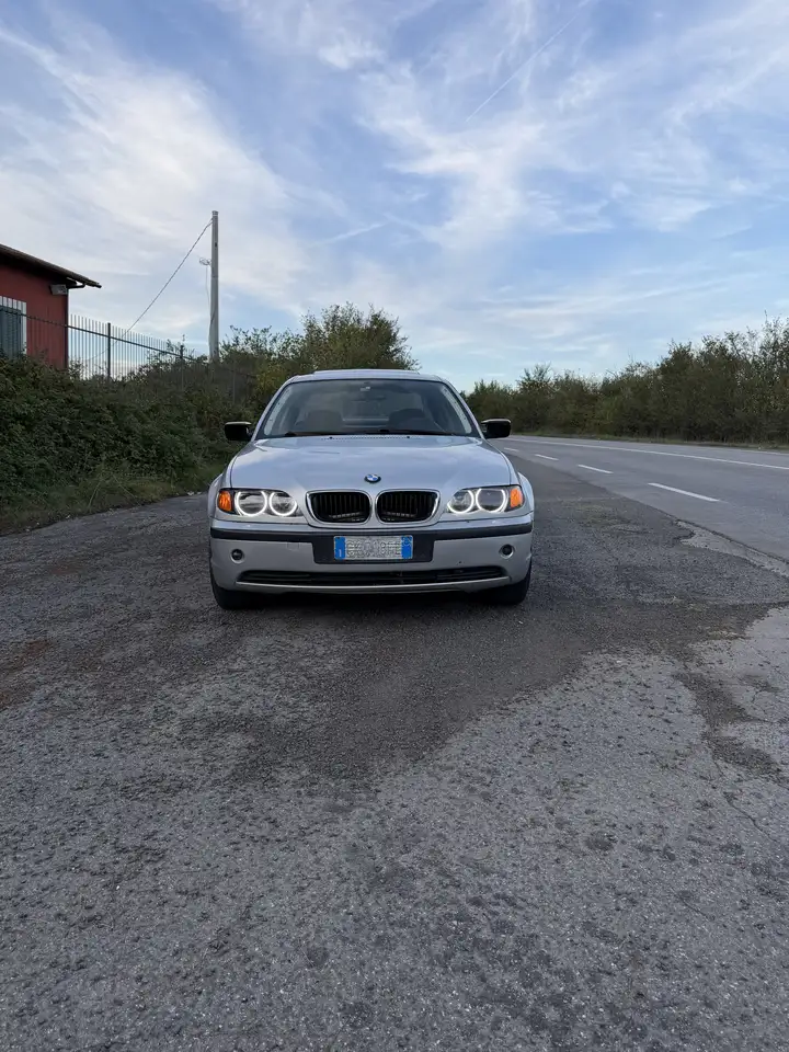 BMW 320