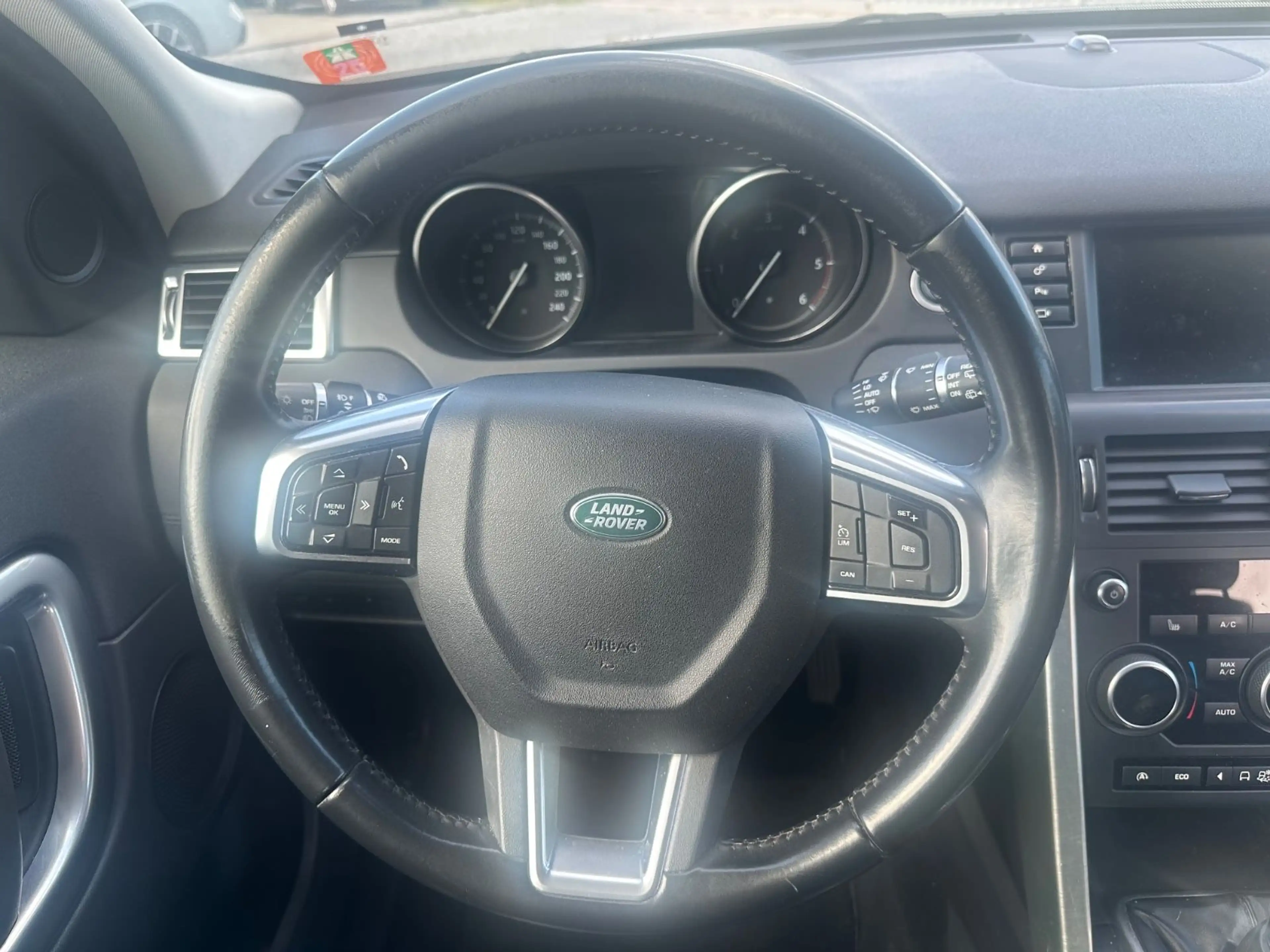 Land Rover Discovery Sport SE AWD Navi Xenon Teilleder — photo 10