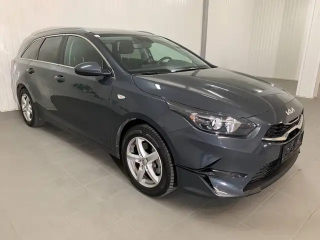 Kia Ceed SW / cee'd SW SW 1.6 CRDI ISG Silver 48V