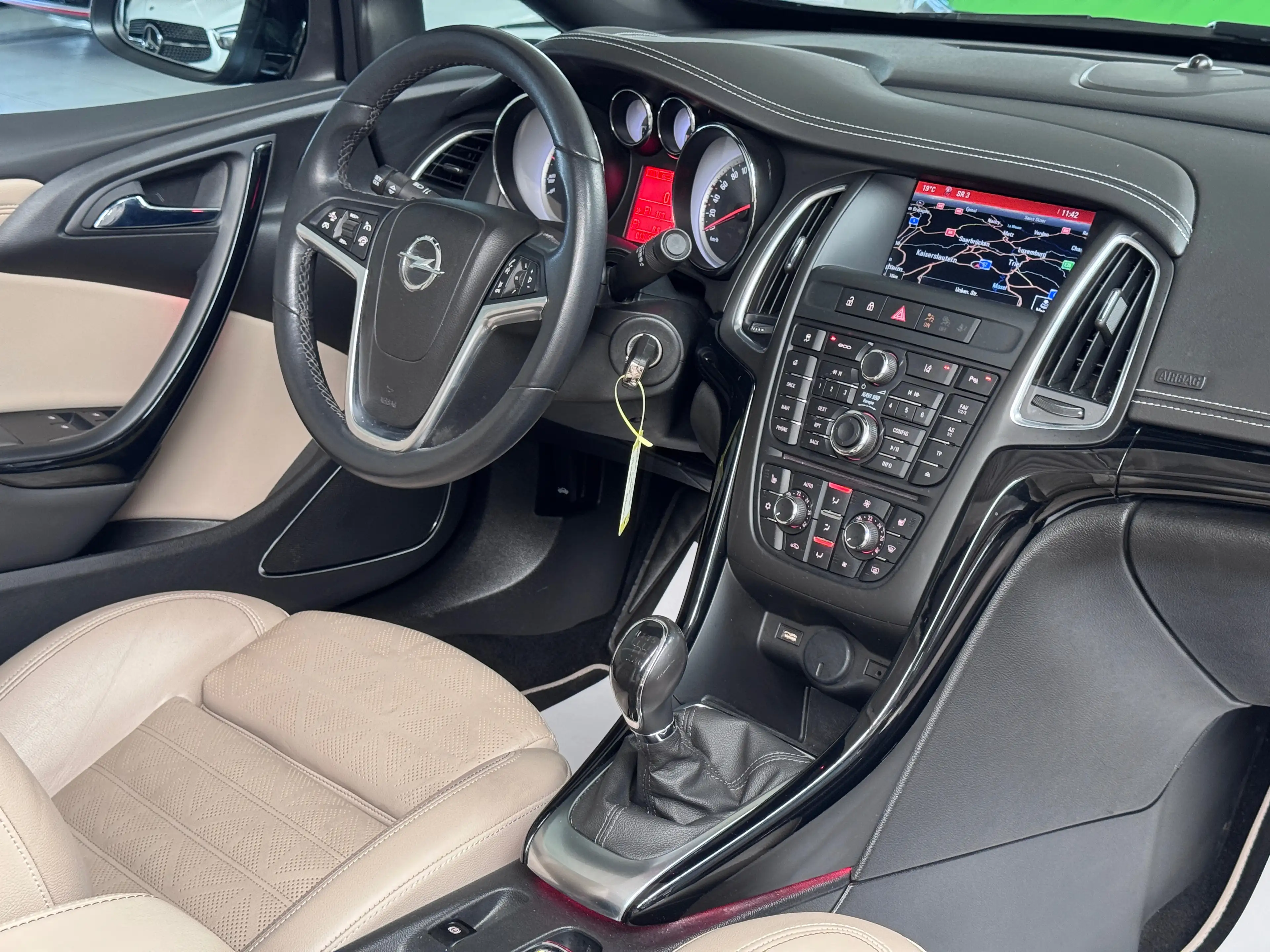 Opel Cascada Ultimate*Bi-Xenon*Leder Beige*Kamera*Garantie*20Z — photo 13