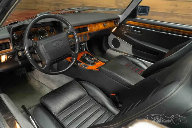 Jaguar XJS view 2