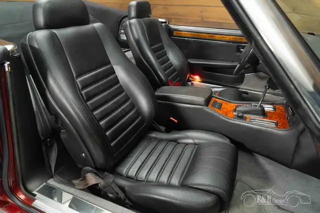 Jaguar XJS view 7