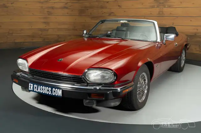 Jaguar XJS view 4