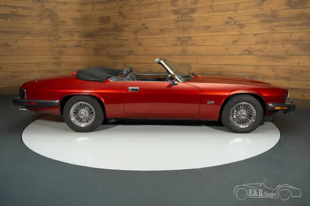 Jaguar XJS view 13