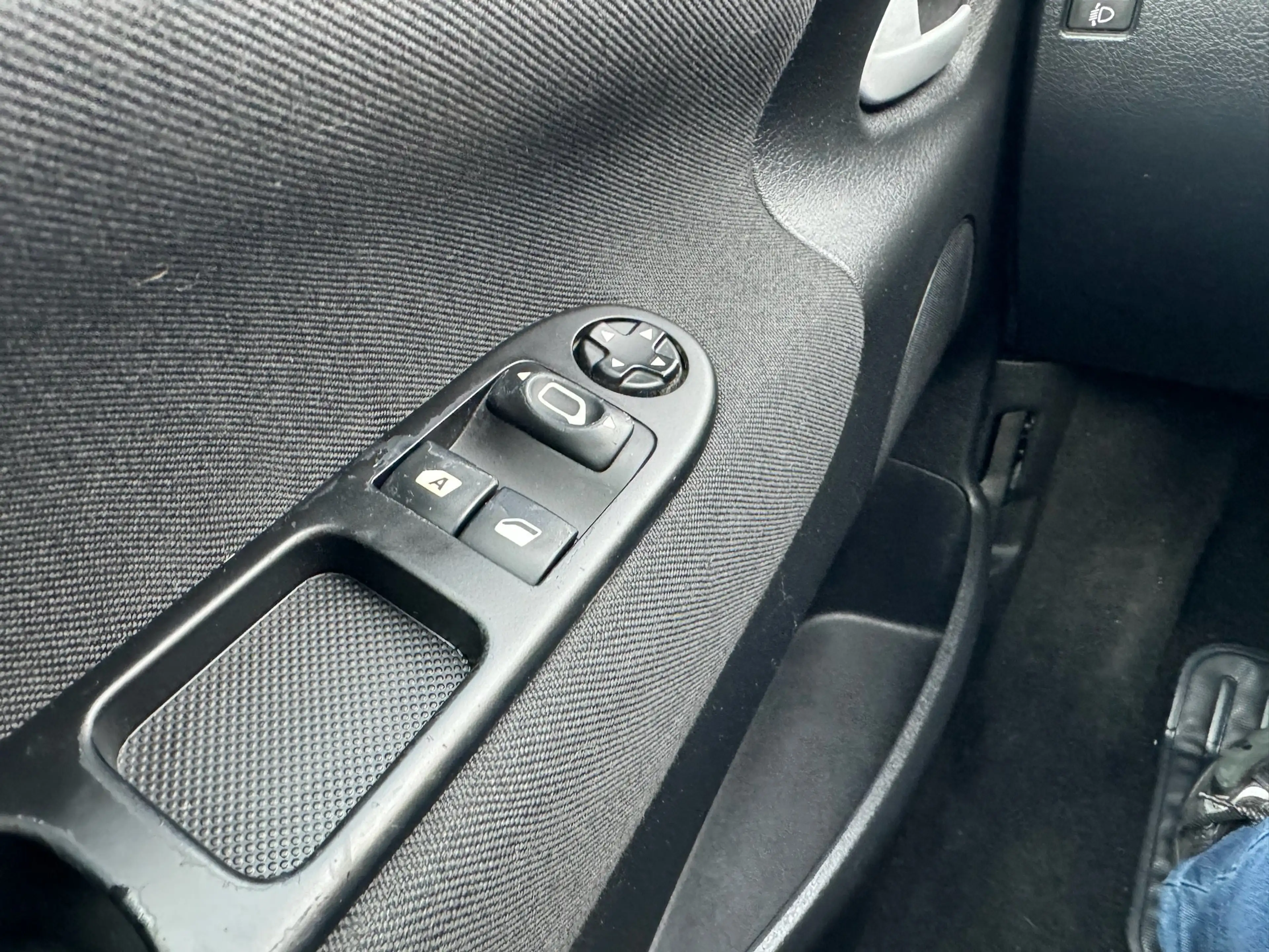 Peugeot 207 + 1.4 Hdi 99.500Km / Clim/ V.E/ V.C./ GAR12 M — photo 12