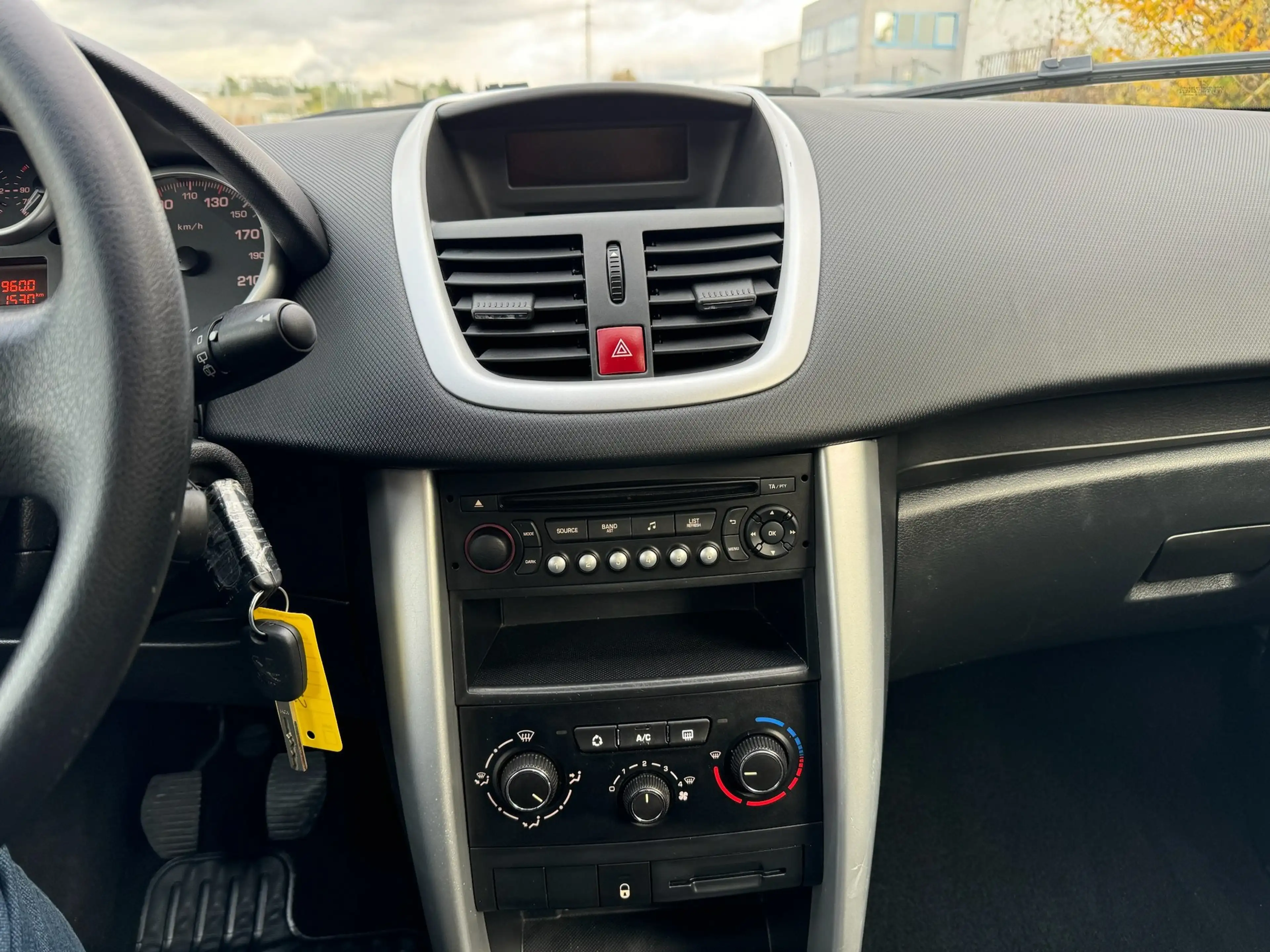 Peugeot 207 + 1.4 Hdi 99.500Km / Clim/ V.E/ V.C./ GAR12 M — photo 10