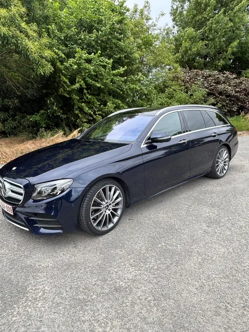 Mercedes-Benz E 220 Amg line Bleu - 1