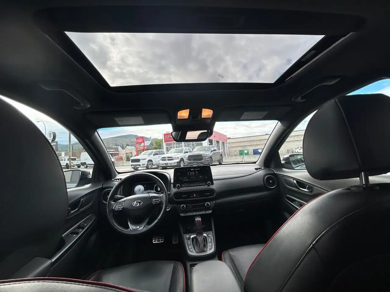 Hyundai KONA снимка Hyundai KONA