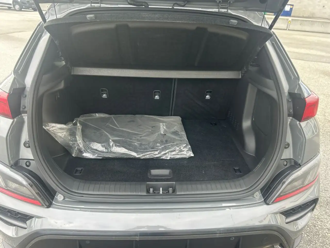 Hyundai KONA снимка Hyundai KONA