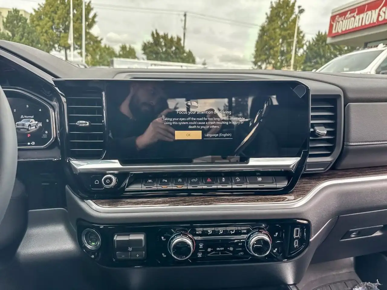 GMC Sierra 1500 снимка GMC Sierra 1500