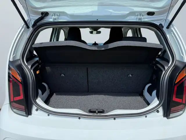 Volkswagen Up! view 14