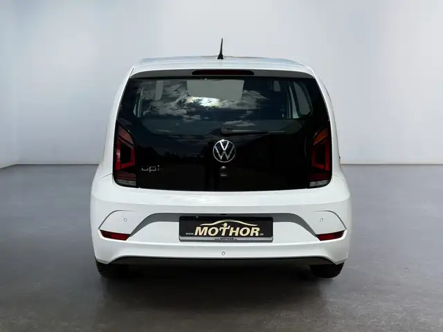 Volkswagen Up! view 5
