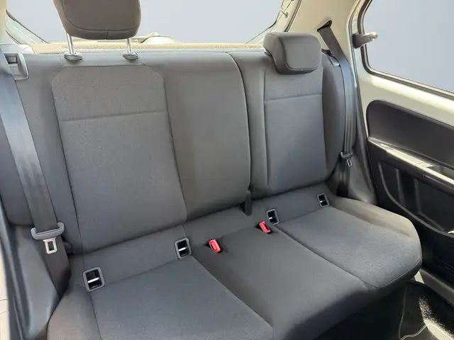 Volkswagen Up! view 11