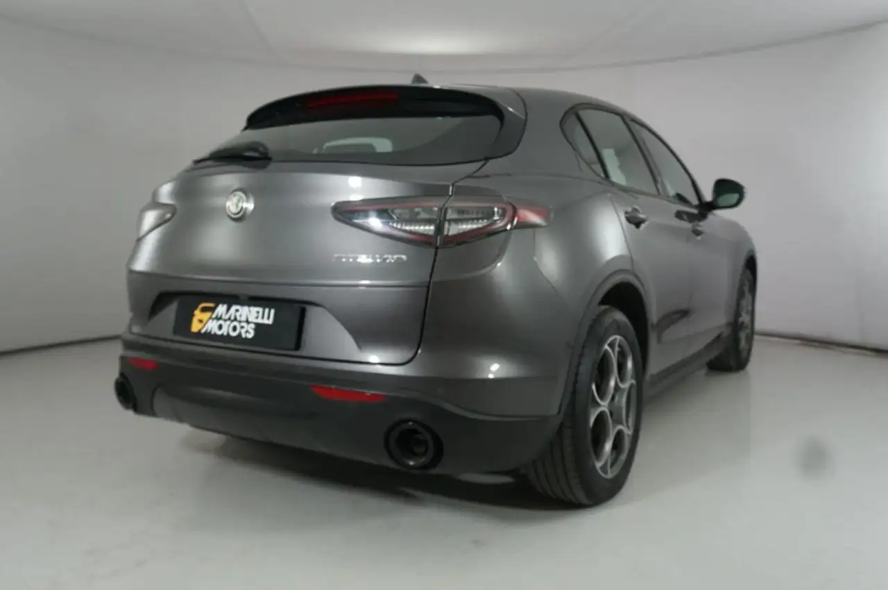 Alfa Romeo Stelvio 2024