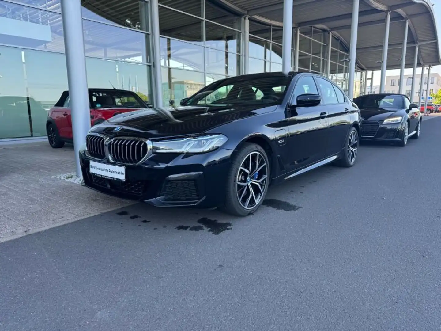 BMW 530 e Lim. M Sport Laser. HedUp. Leder. H&K Zwart - 2