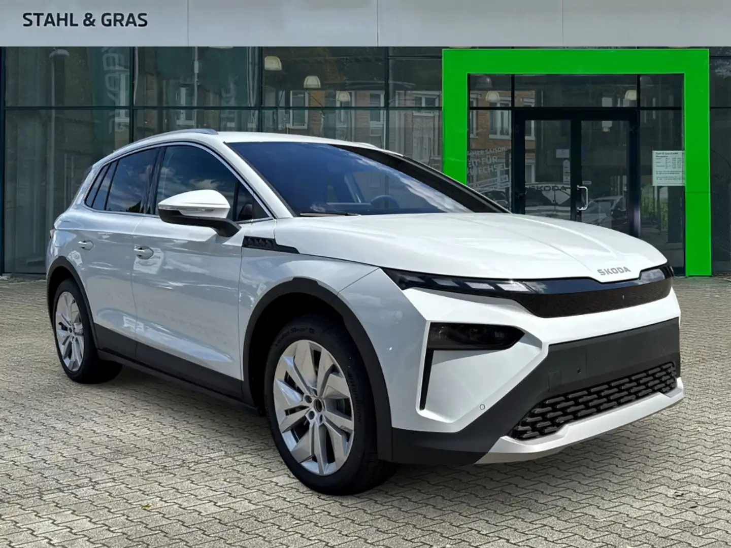 Skoda Elroq 85 Lodge 82 kWh Batterie Elektromotor 210 kW Navi Weiß - 1