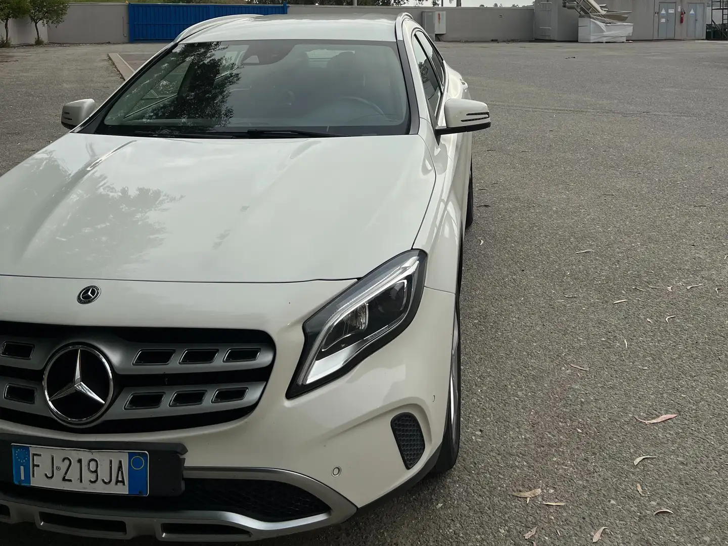 Mercedes-Benz GLA 200 GLA 200 d (cdi) Sport auto Bianco - 2