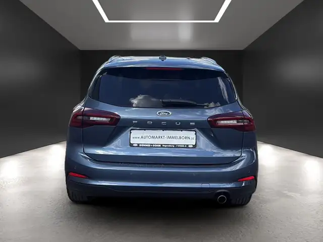 Ford Focus view 10