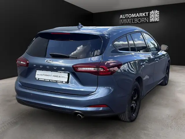 Ford Focus view 7